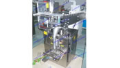 Máquina empacadora vertical tipo embudo
